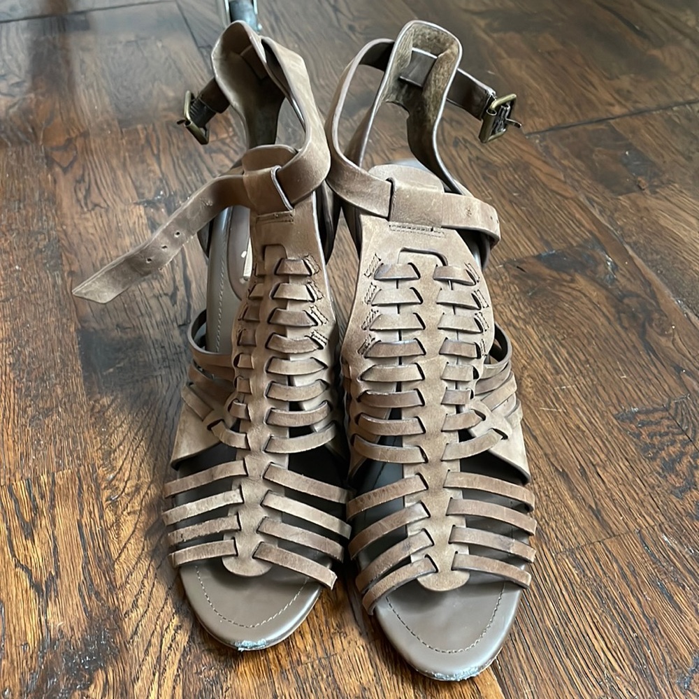 Steve Madden Sandrina Brown 4-5” Heels, Braided Leather Design